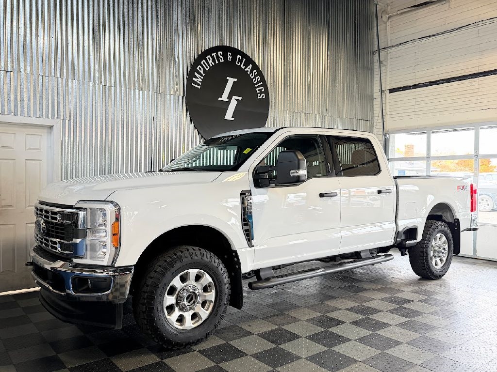 2023 Ford F-250 SD Platinum Crew Cab 4WD