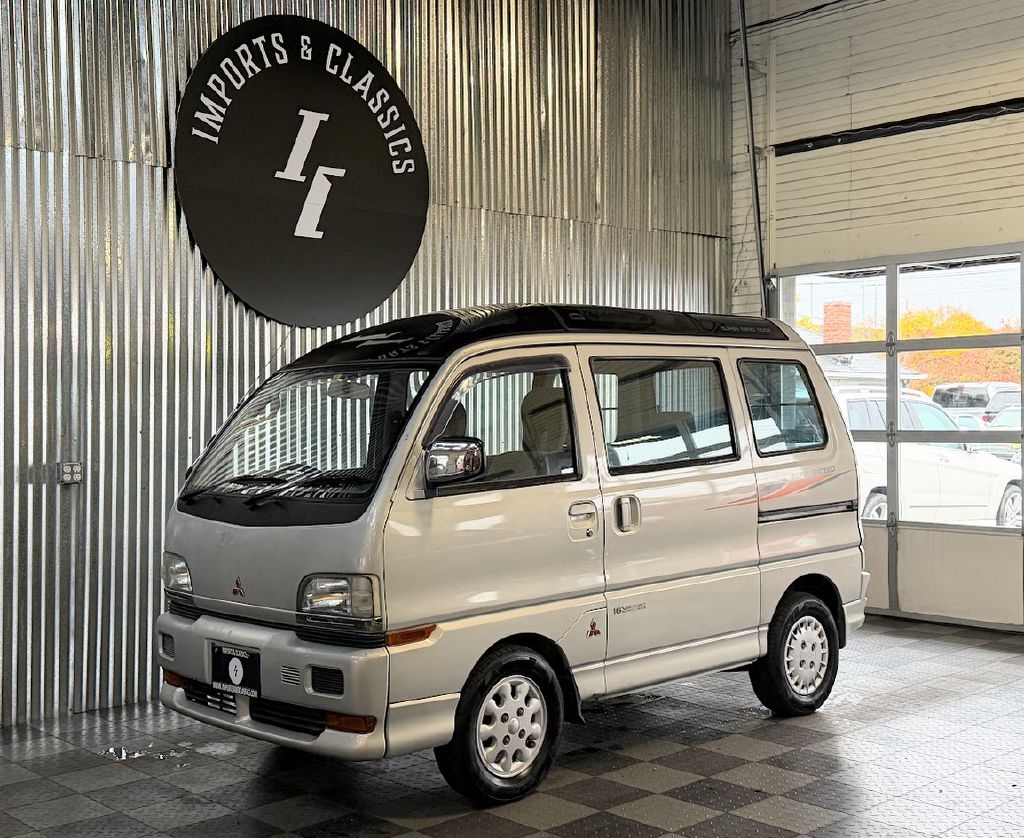 1995 Mitsubishi MiniCab Super Exceed
