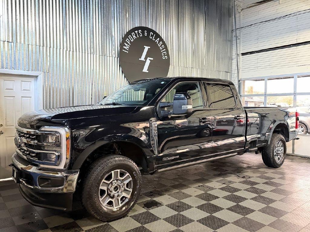 Ford F-350 SD Lariat Crew Cab LWB 4WD 2023