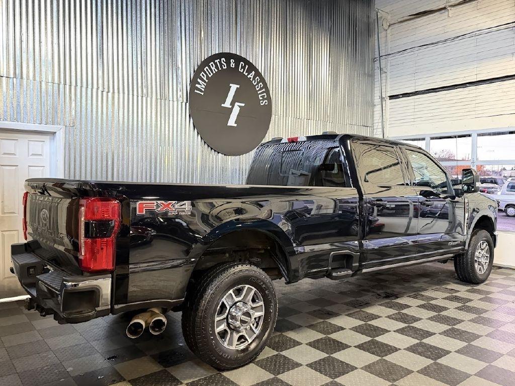 Ford F-350 SD Lariat Crew Cab LWB 4WD 2023