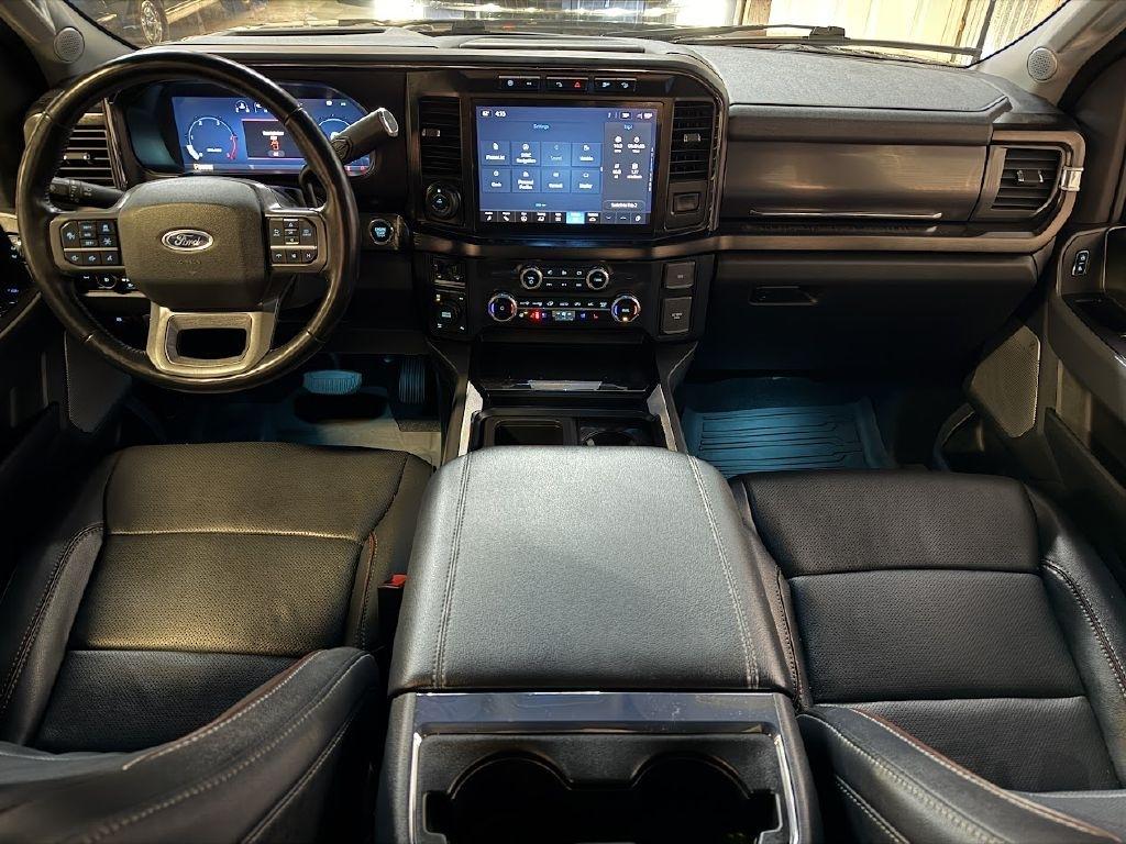 Ford F-350 SD Lariat Crew Cab LWB 4WD 2023