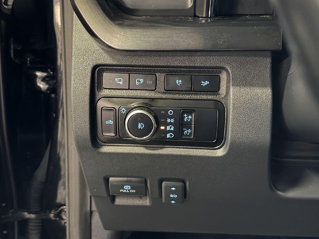 Ford F-350 SD Lariat Crew Cab LWB 4WD 2023