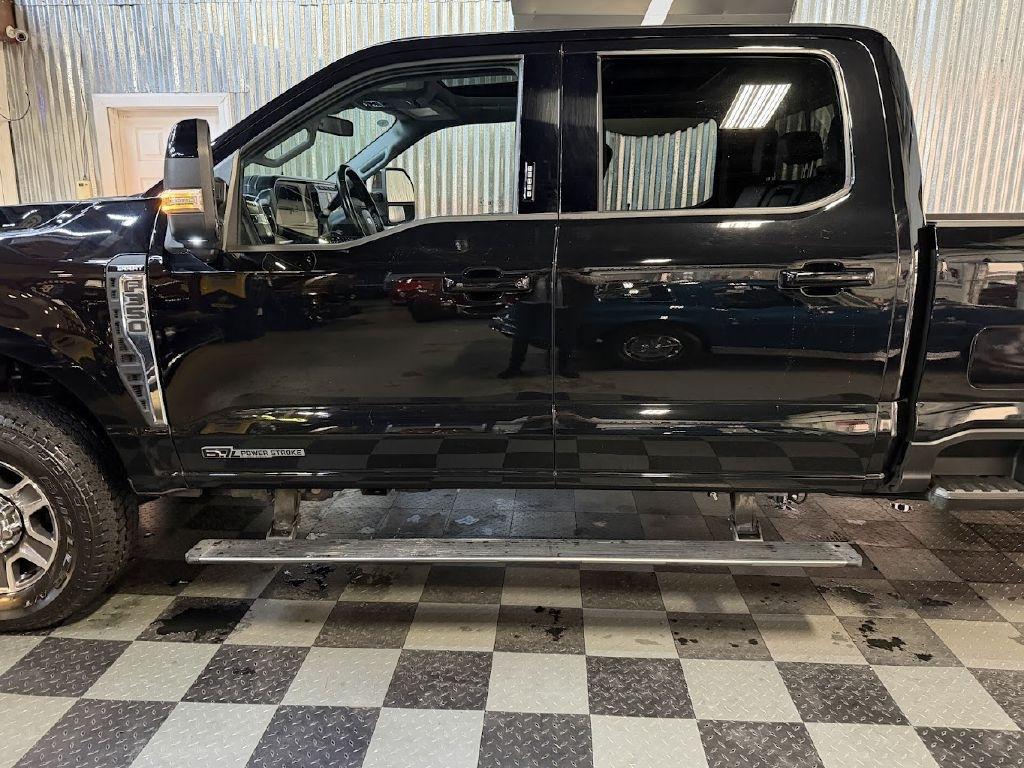 Ford F-350 SD Lariat Crew Cab LWB 4WD 2023