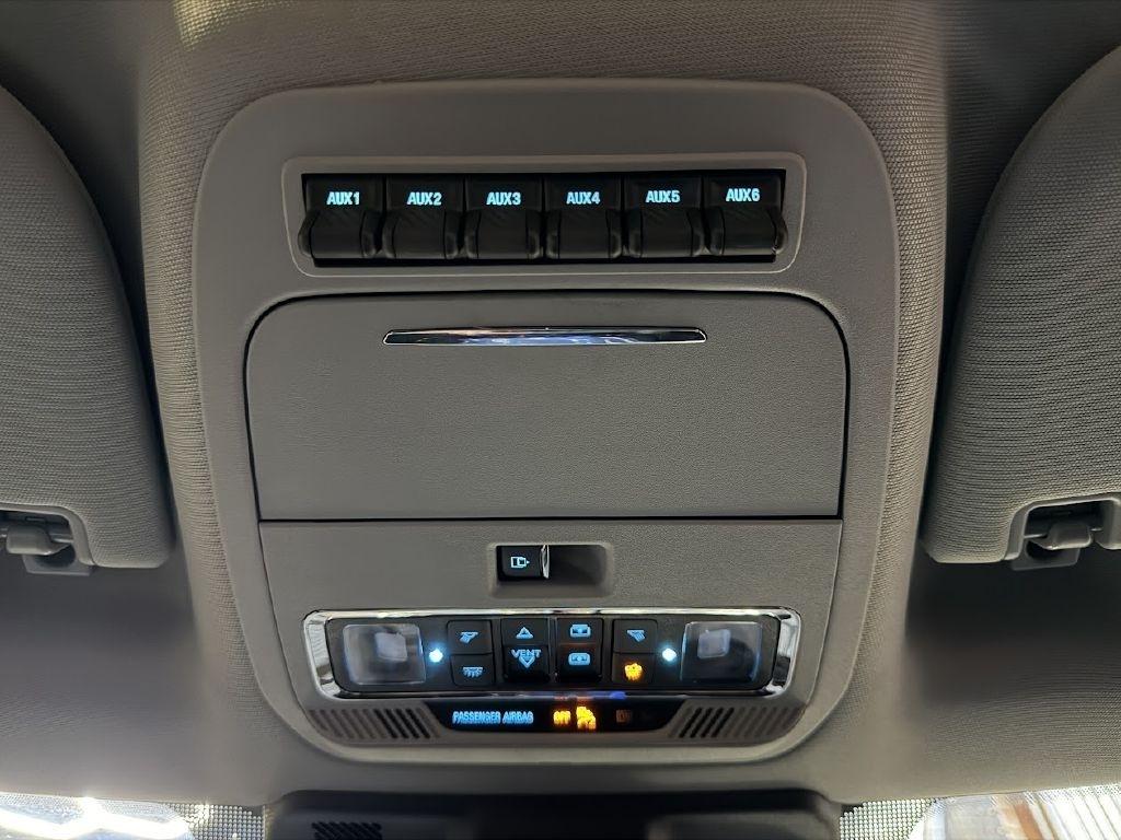 Ford F-350 SD Lariat Crew Cab LWB 4WD 2023