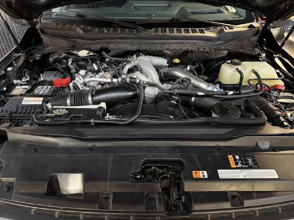 Ford F-350 SD Lariat Crew Cab LWB 4WD 2023