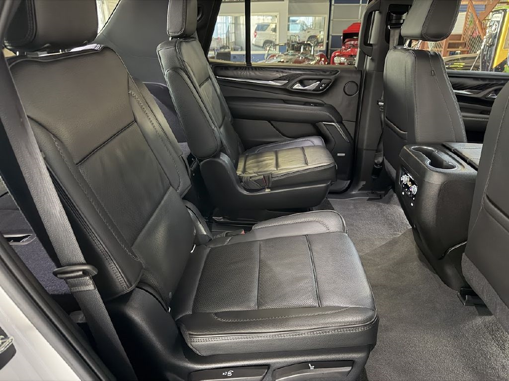 GMC Yukon Denali 4WD 2021