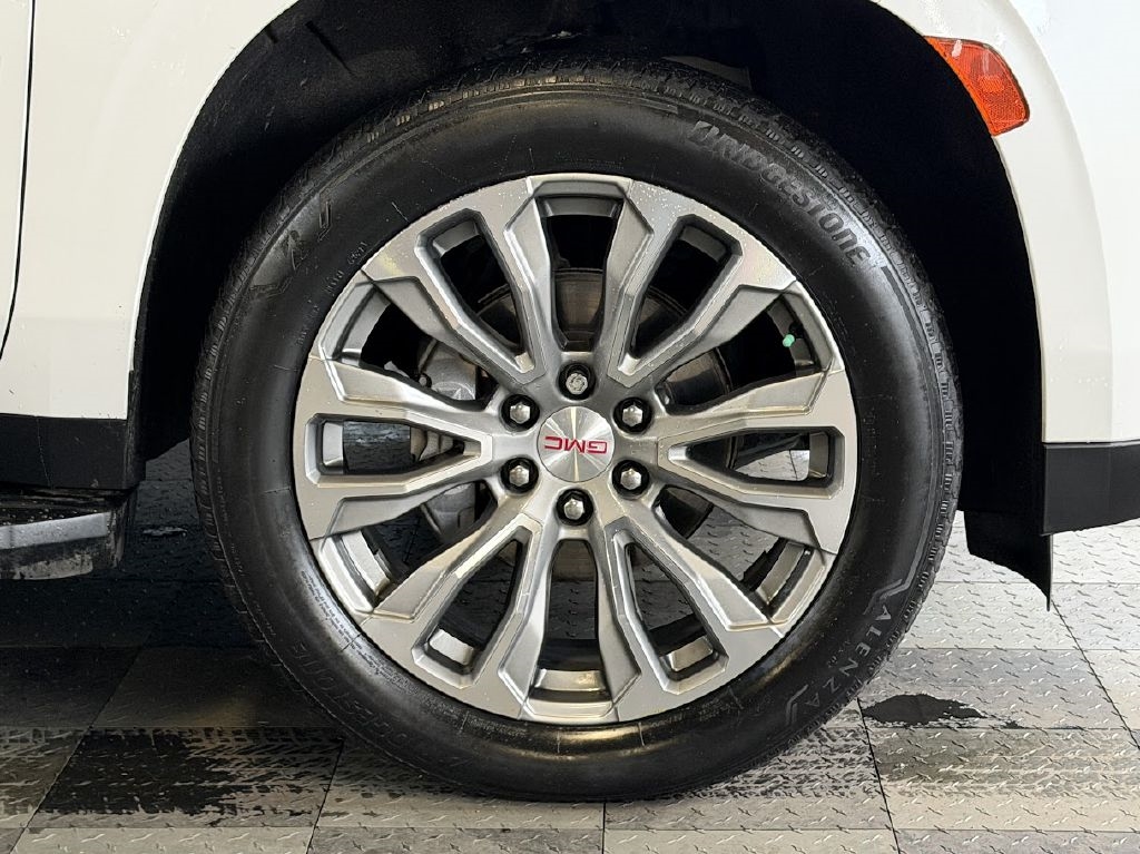 GMC Yukon Denali 4WD 2021