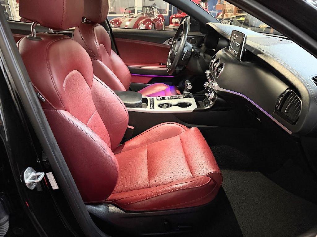 Kia Stinger GT1 2018