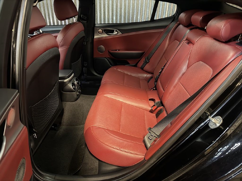 Kia Stinger GT1 2018