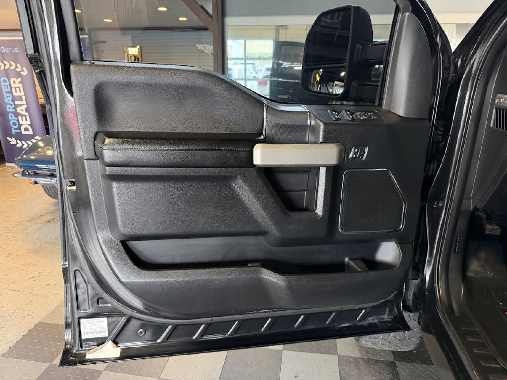 Ford F-150 XL SuperCrew 5.5-ft. Bed 4WD 2015