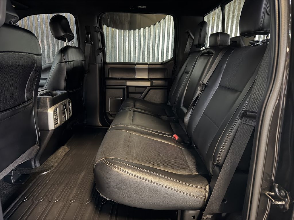 Ford F-150 Lariat SuperCrew 4WD 2015