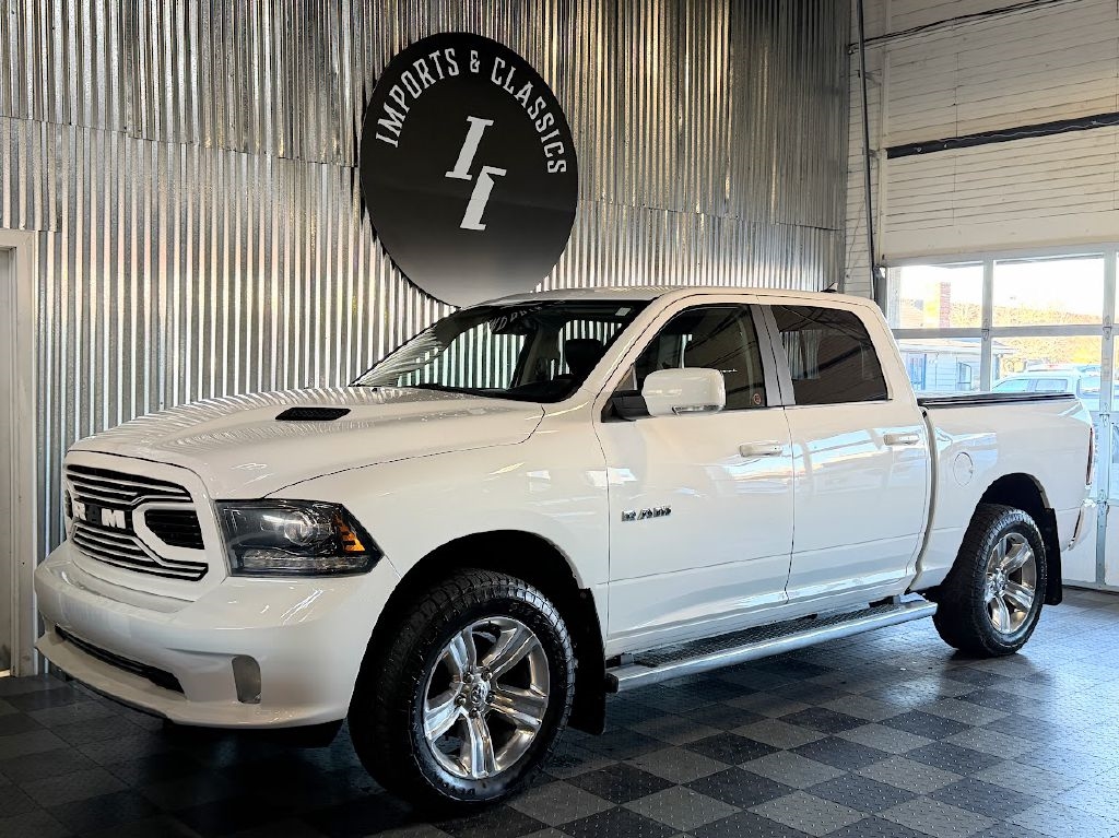 2018 RAM 1500 Sport Crew Cab SWB 4WD