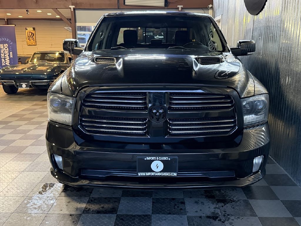 RAM 1500 Sport Crew Cab SWB 4WD 2015
