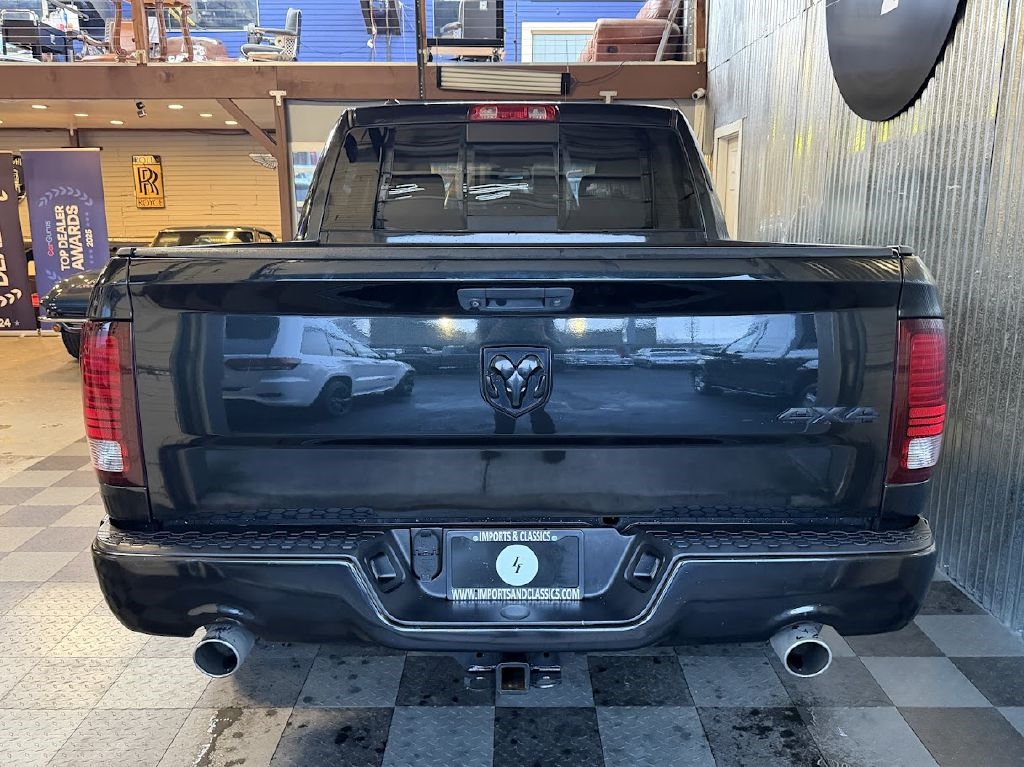 RAM 1500 Sport Crew Cab SWB 4WD 2015