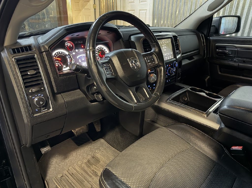 RAM 1500 Sport Crew Cab SWB 4WD 2015