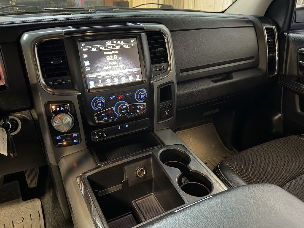 RAM 1500 Sport Crew Cab SWB 4WD 2015