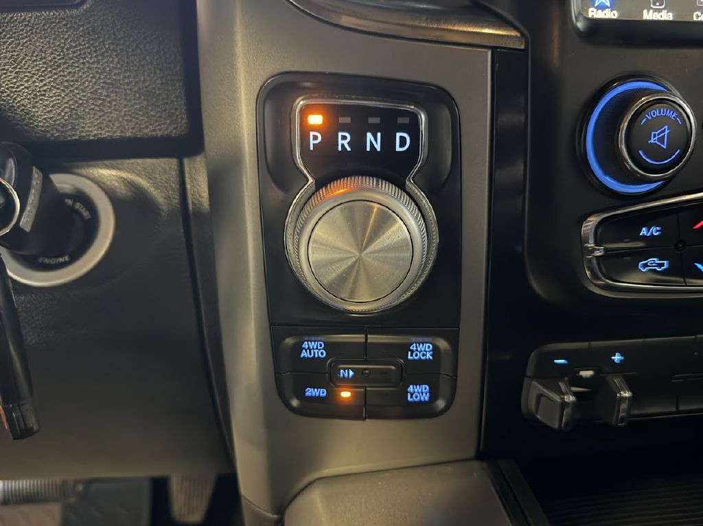 RAM 1500 Sport Crew Cab SWB 4WD 2015