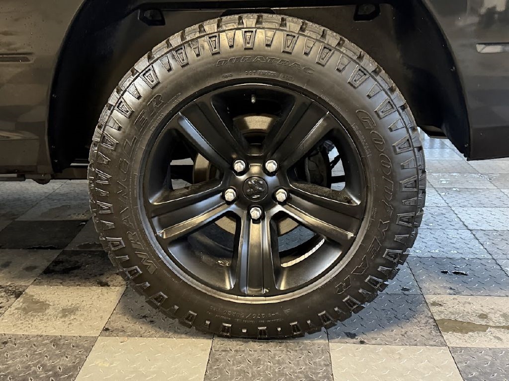 RAM 1500 Sport Crew Cab SWB 4WD 2015