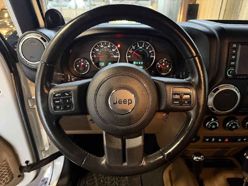 Jeep Wrangler Sahara 4WD 2012