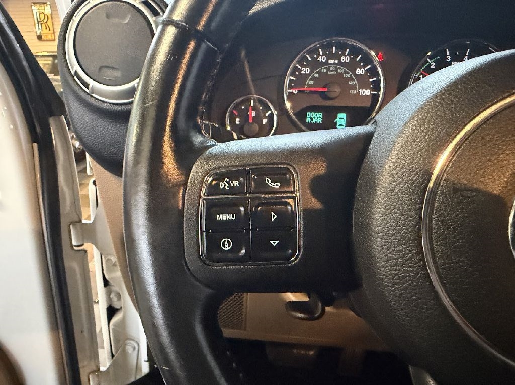 Jeep Wrangler Sahara 4WD 2012