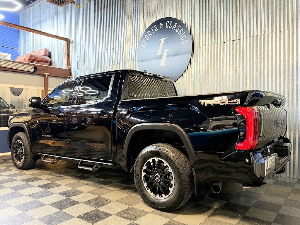 Toyota Tundra SR5 CrewMax 4WD 2024