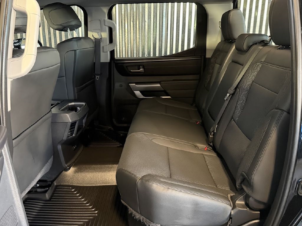 Toyota Tundra SR5 CrewMax 4WD 2024