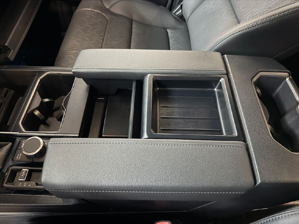 Toyota Tundra SR5 CrewMax 4WD 2024