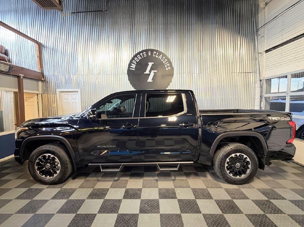 Toyota Tundra SR5 CrewMax 4WD 2024
