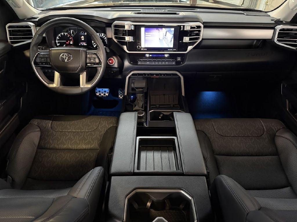 Toyota Tundra SR5 CrewMax 4WD 2024