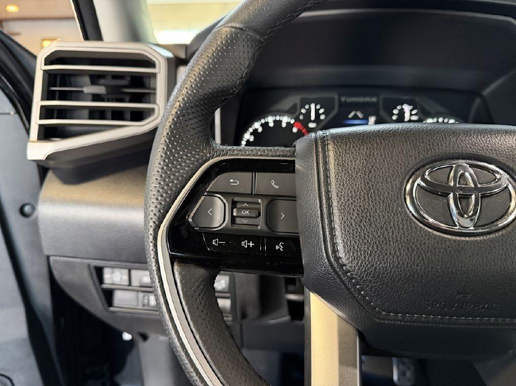 Toyota Tundra SR5 CrewMax 4WD 2024