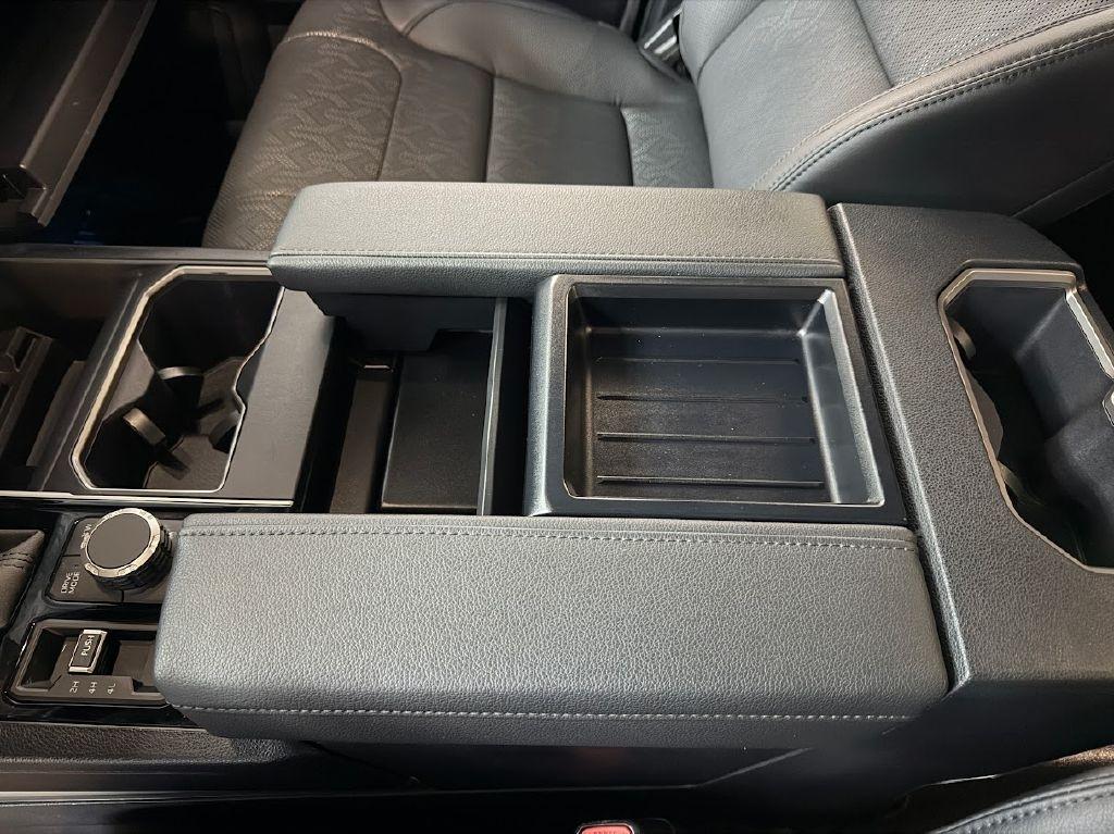 Toyota Tundra SR5 CrewMax 4WD 2024