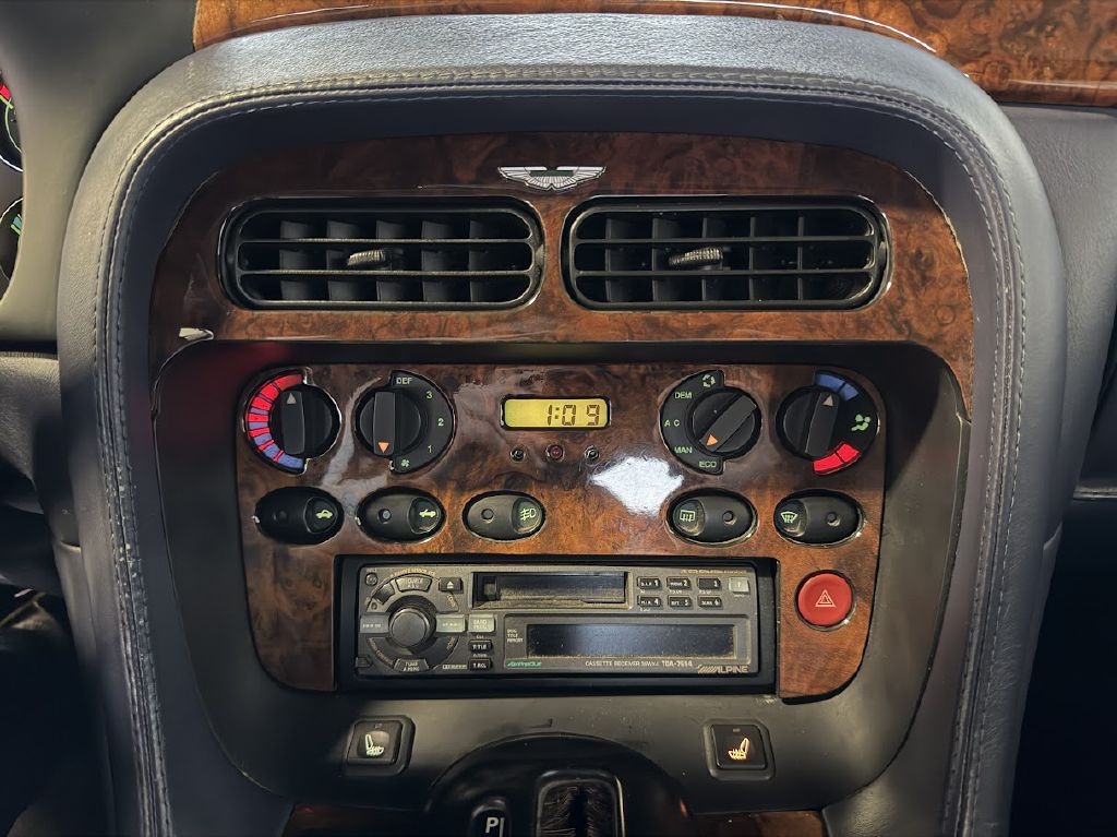 Aston Martin DB7 Volante 1997