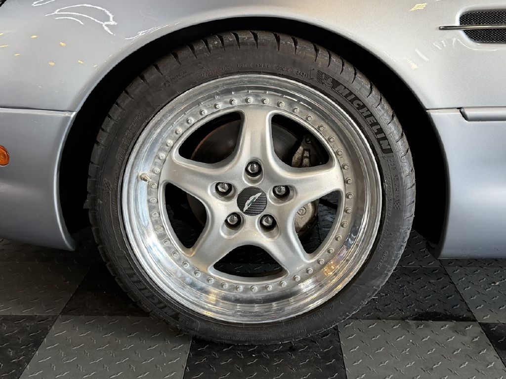 Aston Martin DB7 Volante 1997