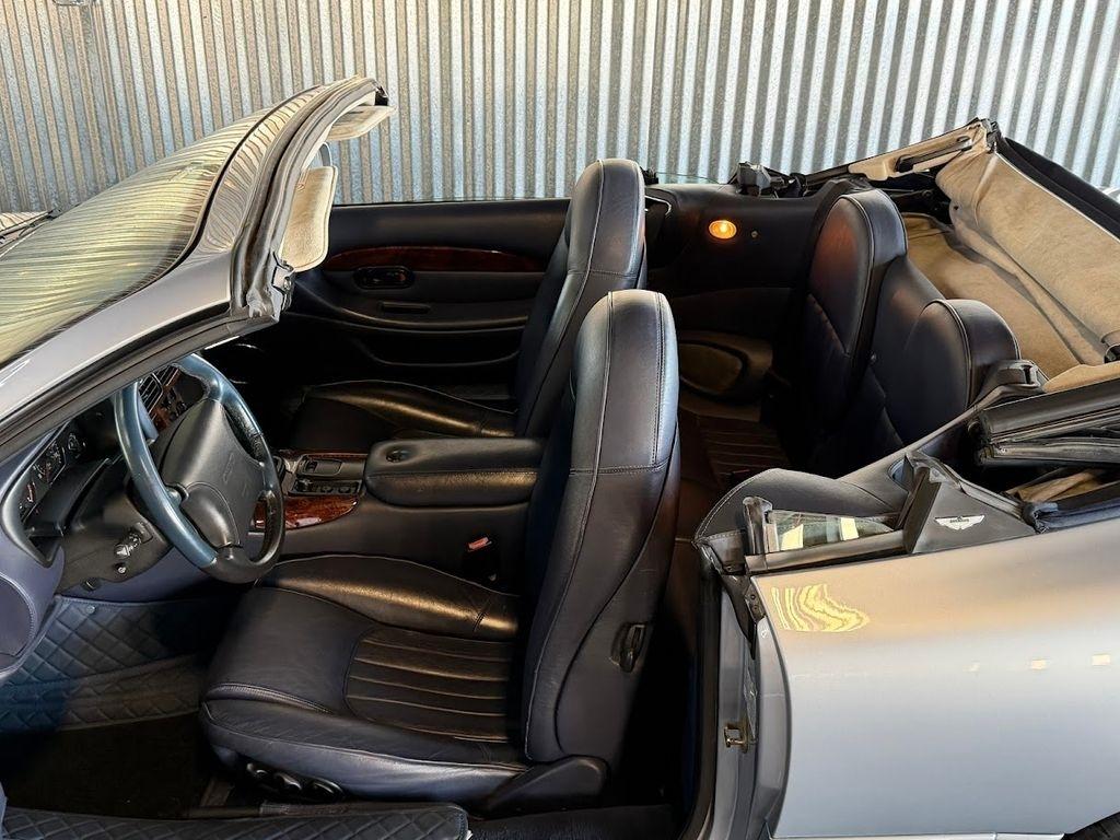 Aston Martin DB7 Volante 1997