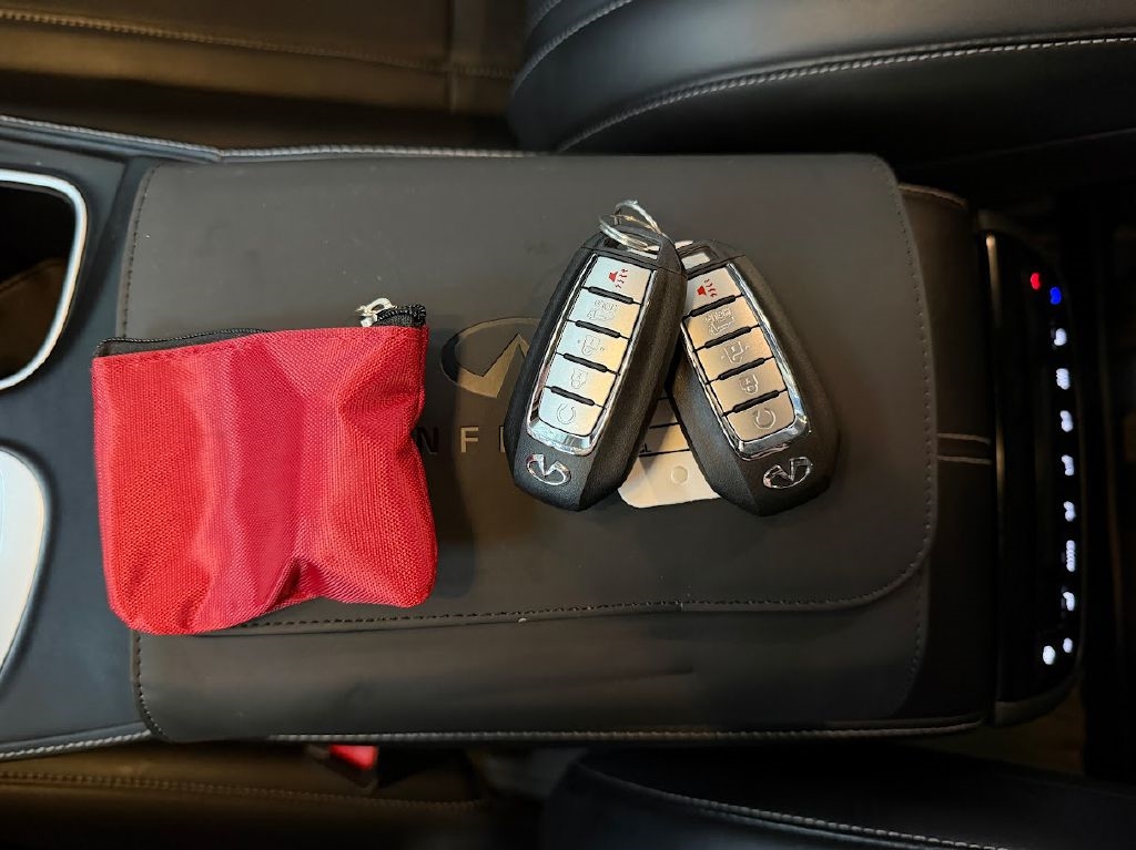 Infiniti QX60 LUXE AWD 2023