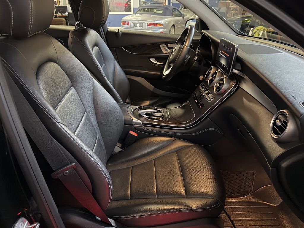 Mercedes-Benz GLC-Class GLC300 4MATIC 2016