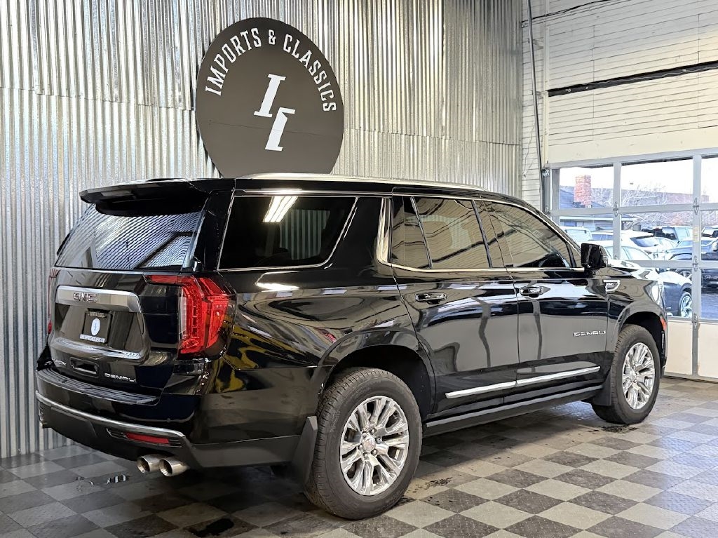 GMC Yukon Denali 4WD 2021