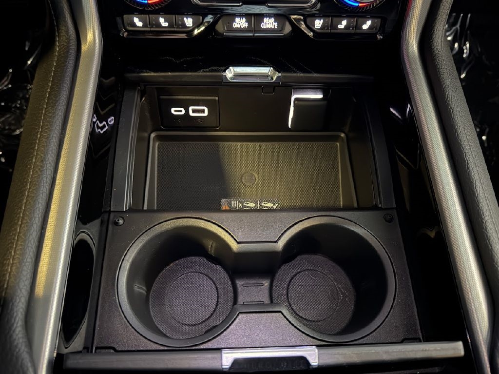 GMC Yukon Denali 4WD 2021