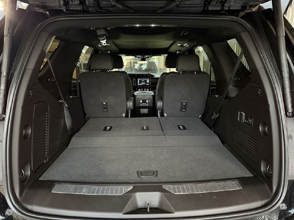 GMC Yukon Denali 4WD 2021