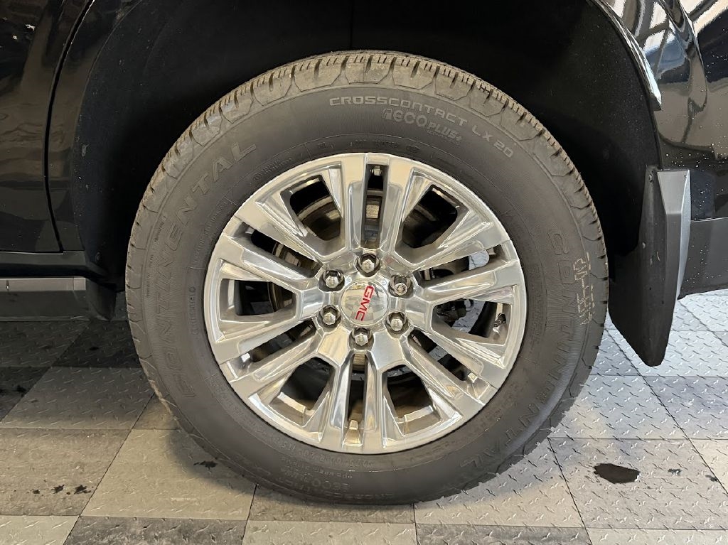 GMC Yukon Denali 4WD 2021