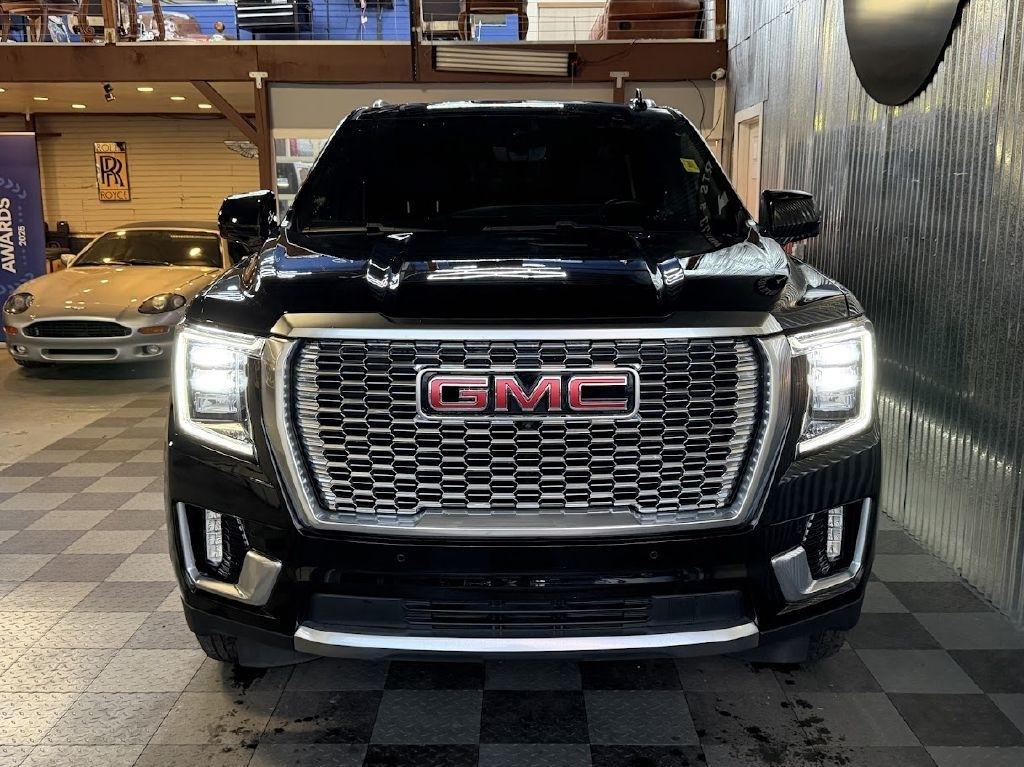 GMC Yukon Denali 4WD 2021