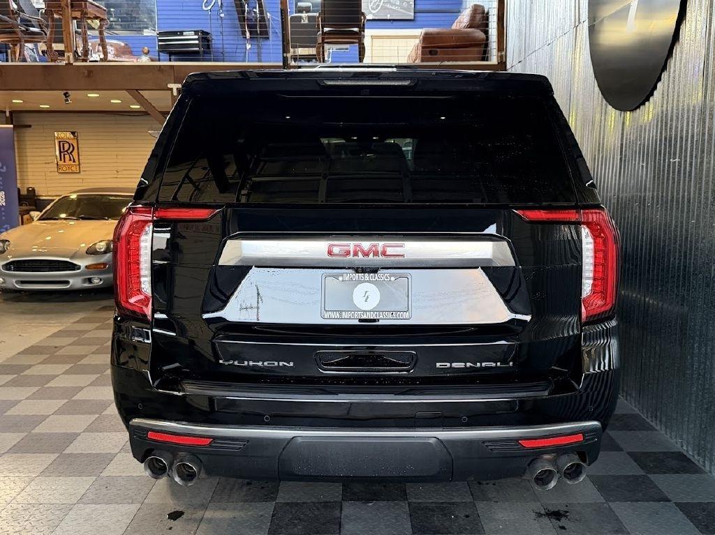 GMC Yukon Denali 4WD 2021