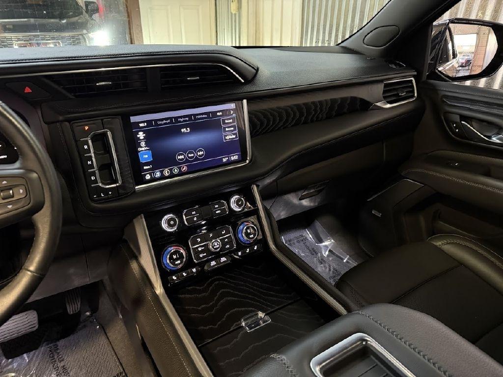 GMC Yukon Denali 4WD 2021