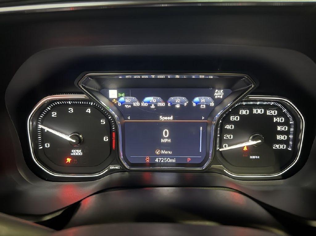 GMC Yukon Denali 4WD 2021