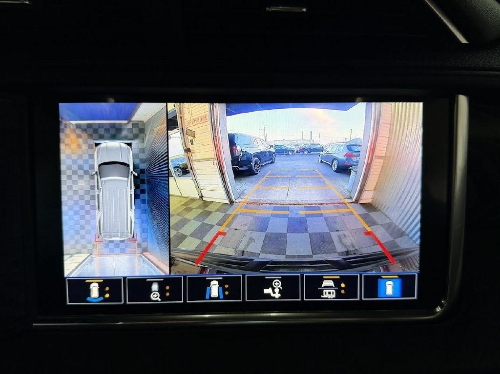 GMC Yukon Denali 4WD 2021