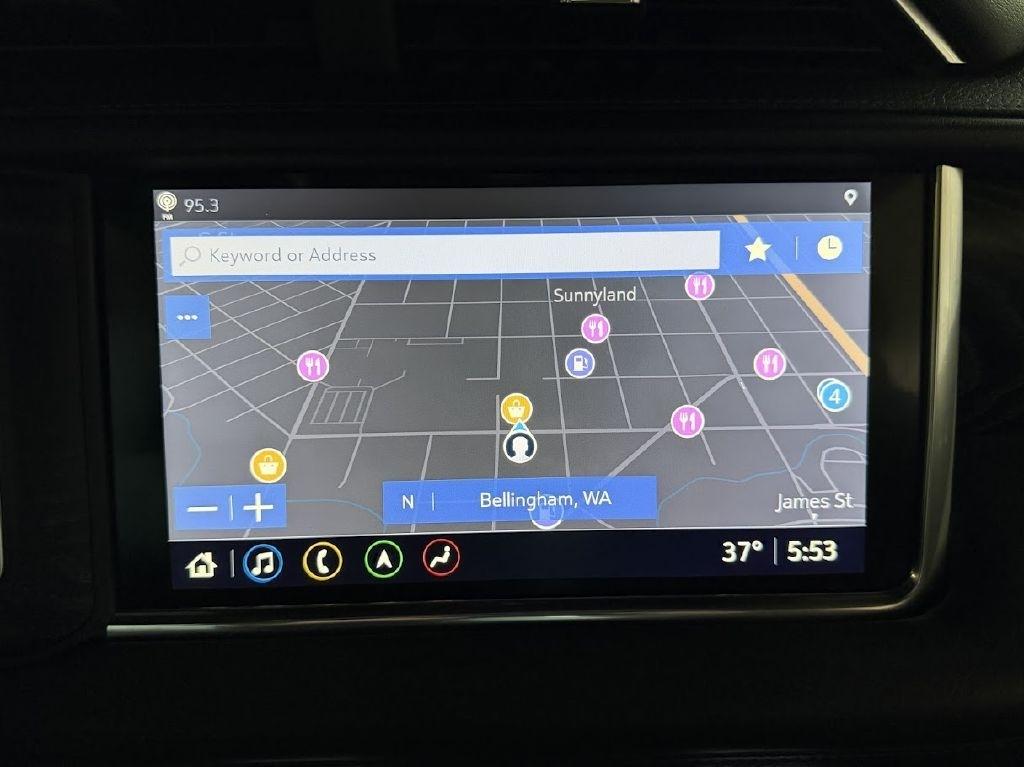 GMC Yukon Denali 4WD 2021