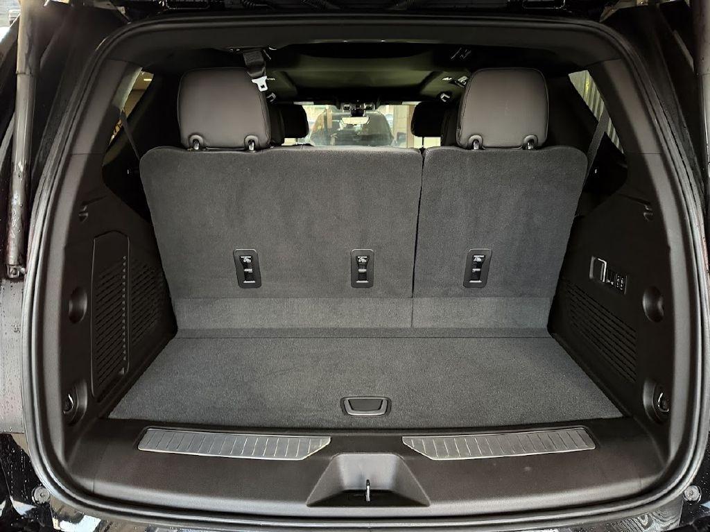 GMC Yukon Denali 4WD 2021