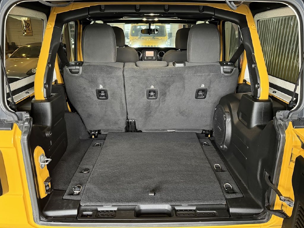 Jeep Wrangler Unlimited Sport 2021