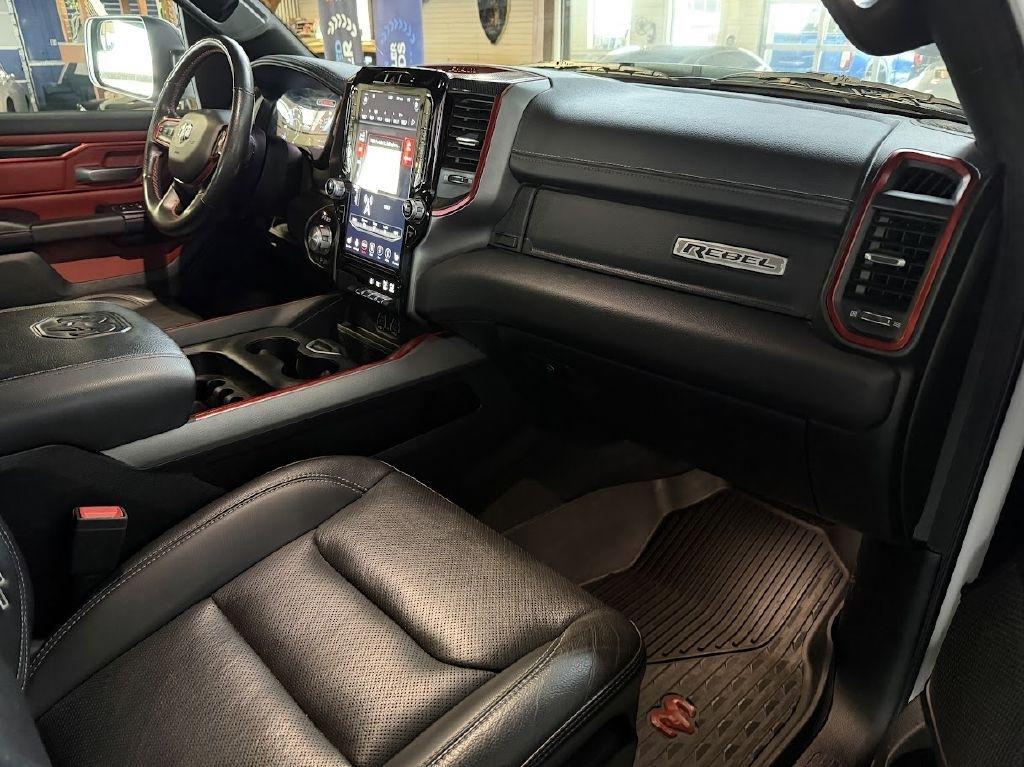 RAM 1500 Rebel Crew Cab SB 4WD 2020