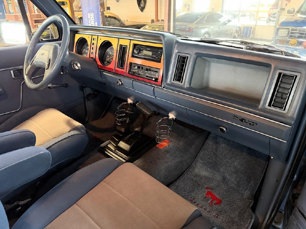 Ford Bronco II Base 1985